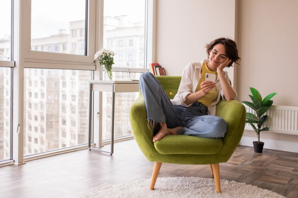 Relaxed tenant in a freshly cleaned London flat ready for viewing